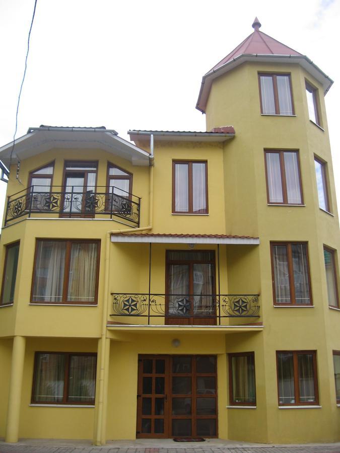 Hotel Alfa Irlyava Екстериор снимка