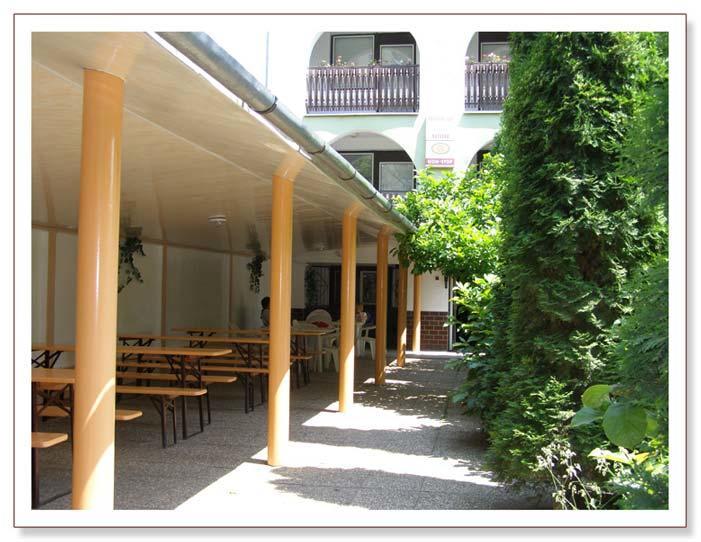 Hotel Alfa Irlyava Екстериор снимка